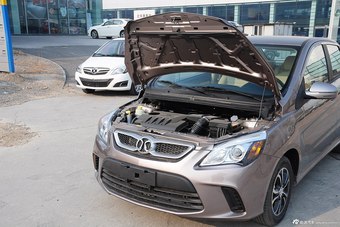 2015款绅宝D20三厢1.5L手动乐天版