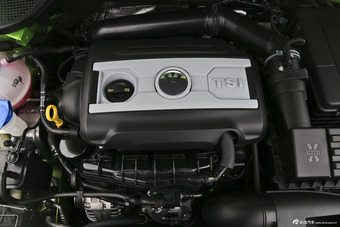 2015款尚酷2.0T自动豪华版