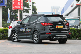 2013款改款全新胜达 2.0T 自动四驱顶级型