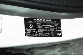 2015款奔驰GLA260 2.0T自动4MATIC 运动型