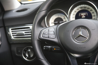 2015款奔驰CLS260 2.0T自动