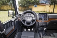 2016年北京BJ80 2.3T手动尊贵版