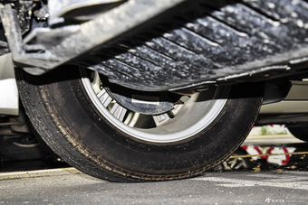 2016款北汽幻速S2 1.5L手动舒适型国V