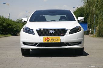 2014款奔腾B70 1.8T自动运动尊贵型