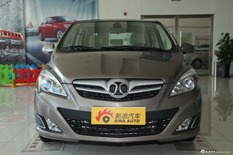 2013款北京汽车E系列1.5L自动乐尚版三厢