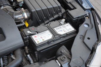 2015款吉利远景1.3T手动尊贵型