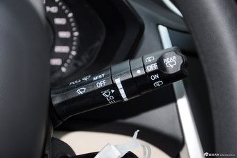 2013款风云2两厢实拍