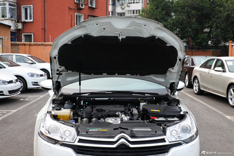 2014款雪铁龙C5 1.6T自动尊贵型