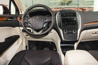 2016款林肯MKC 2.0T自动四驱尊耀版