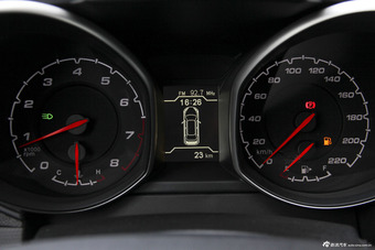 2016款瑞虎5 2.0L手动家悦版