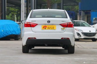 2015款悦翔V7 1.6L 手动乐享型