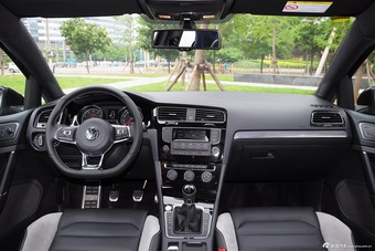 2015款高尔夫1.4TSI手动R-Line图片