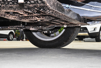 2016款北汽幻速H3F 1.5L手动豪华型7座