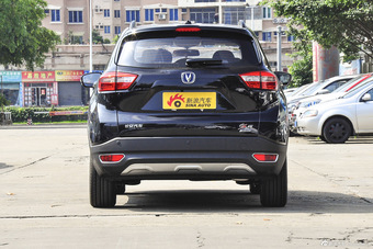 2016款长安CS15 1.5L手动豪华版