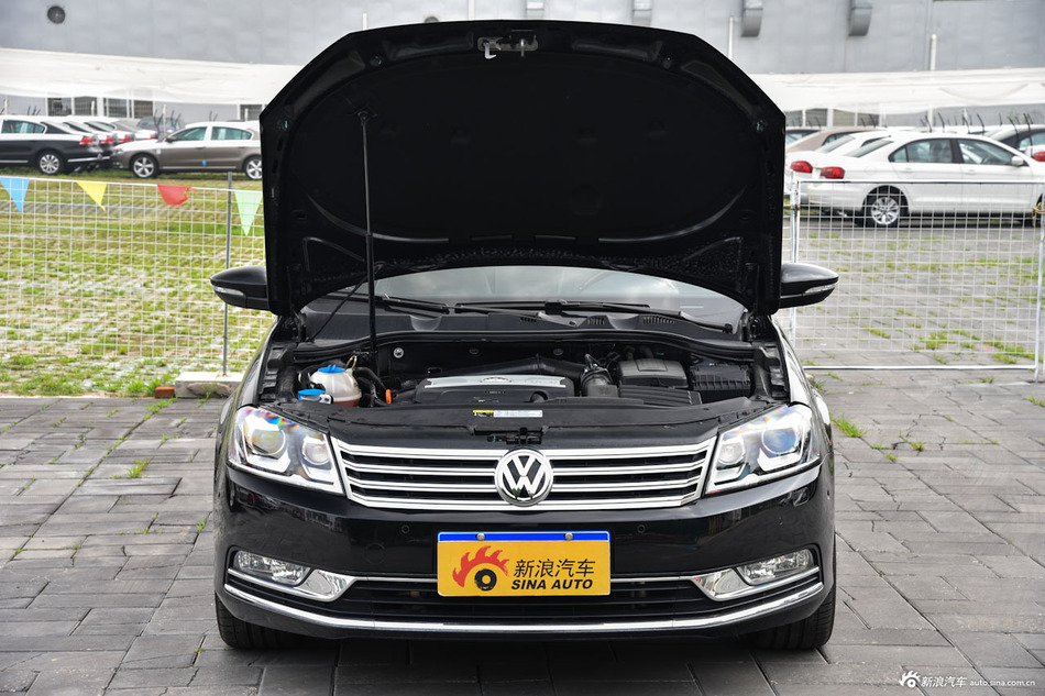 2015款迈腾2.0TSI尊贵型