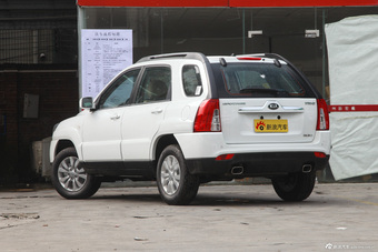 2013款狮跑 2.0L手动两驱GL