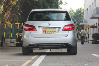 2015款奔驰B级B200 1.6T自动时尚型