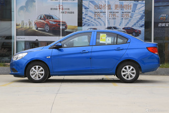 2015款赛欧3 1.5L手动理想版（天窗）