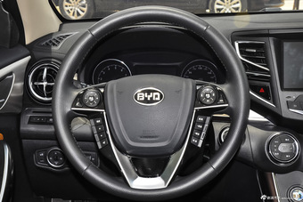 2016款比亚迪宋2.0TID自动旗舰型