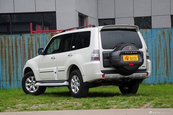 2016款帕杰罗（进口）3.0L自动尊贵版 国5