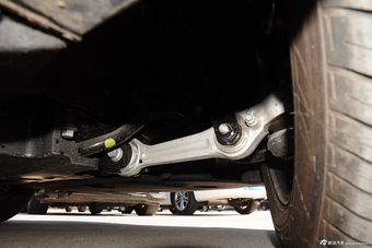 2015款起亚K9 3.8L尊贵版