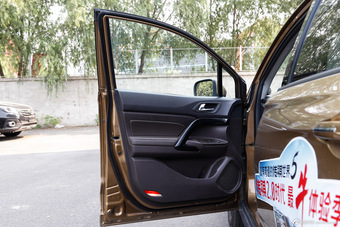 2015款传祺GS4 200T G-DCT尊贵版