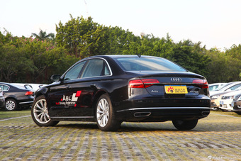 2014款奥迪A8L 3.0T自动45TFSI quattro豪华型