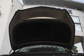 2016款昂科威2.0T自动四驱全能运动旗舰型28