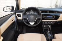 2015款雷凌1.6E CVT新锐版