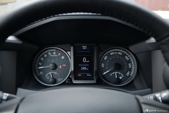 2016款塔库玛3.5L手动标准版