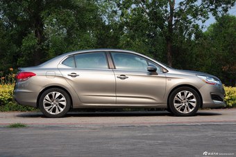 2014款雪铁龙C4L 1.6THP自动智驱劲智版