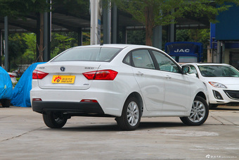 2015款悦翔V7 1.6L 手动乐尚型