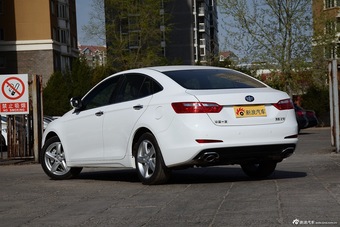 2016款奔腾B70 2.0L自动十周年纪念版