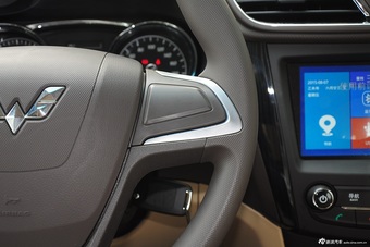 2015款五菱宏光S1 1.5L豪华型