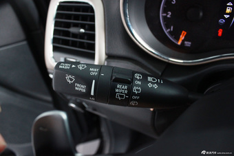 2014款大切诺基柴油版到店实拍