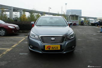 2012款奔腾B90 2.0L手动舒适型图片