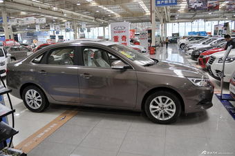 2013款艾瑞泽7 1.6CVT致享版图片