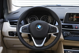 2015款宝马2系Active Tourer 218i 运动设计套装