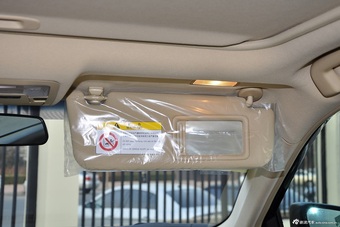 2015款凯美瑞2.5G豪华导航版