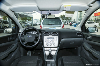 2013款福克斯两厢经典1.8L手动基本型图片