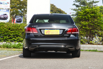 2015款奔驰E320L 3.0T自动4MATIC运动轿车
