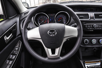 2016款北汽幻速S2 1.5L手动舒适型国V