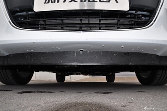 2014款爱唯欧三厢1.6L自动风尚型