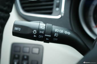 2012款奔腾B90 2.3L自动旗舰型图片