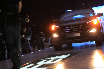 第三代进口现代新胜达上市现场