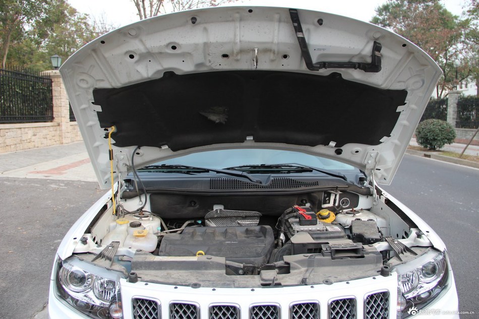 指南者2014款2.0L自动两驱豪华版