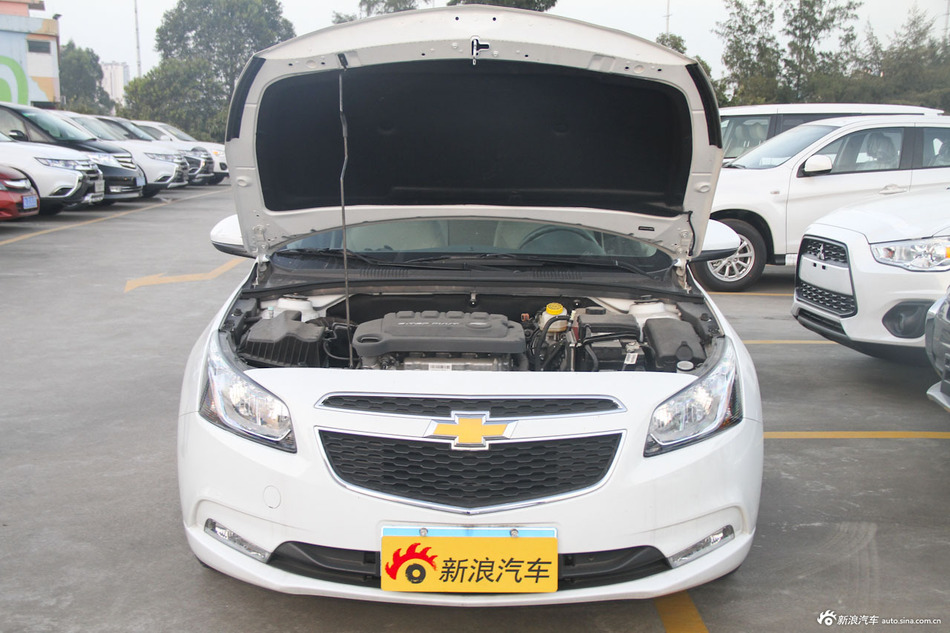 2015款科鲁兹1.5L自动经典SE AT