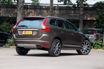 2016款沃尔沃XC60 2.5T T6AWD智越版