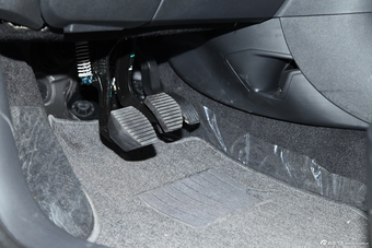 2013款世嘉三厢1.6L手动品尚型