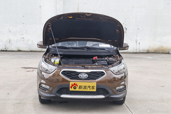 2015款骏派D60 1.8L自动尊贵型